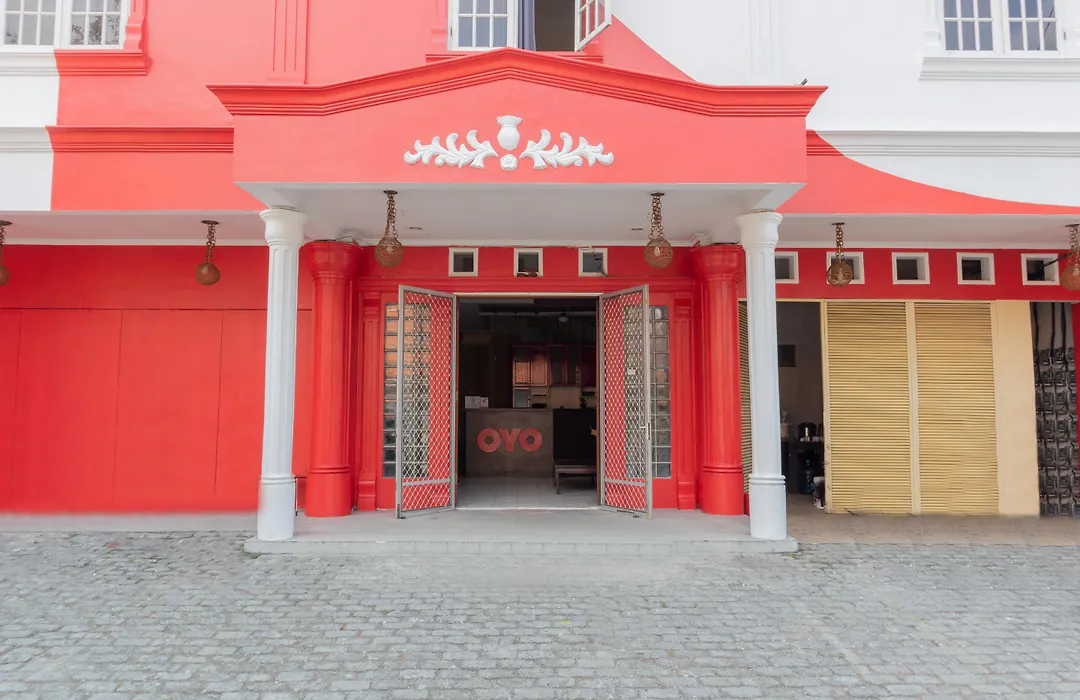 Oyo 1111 Passer Baroe Inn-1