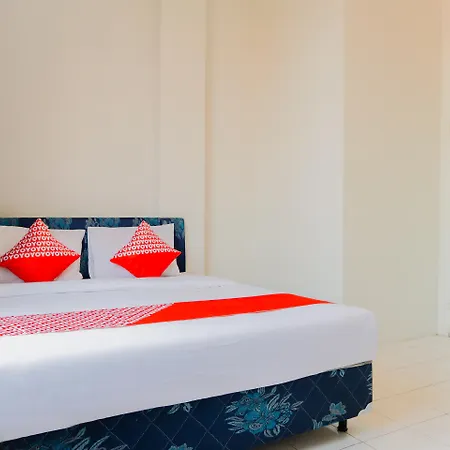Oyo 1111 Passer Baroe Inn-3